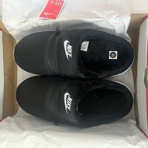 Nike Women’s Burrow Slipper Slides